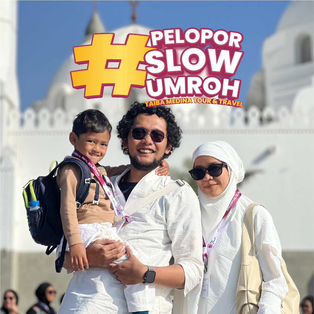 [Gambar keluarga bahagia saat umroh]